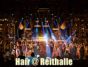 Flower-Power in der Reithalle – Das Kultmusical HAIR in der Inszenierung des Gärtnerplatztheaters am 12.03.2016 (© Christian POGO Zach)